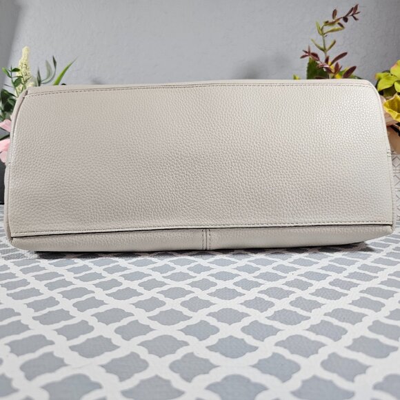 Vince Camuto VV-IKE-To Tote Bag in Silver Cloud Pebbled Leather – NWT - Picture 13 of 15